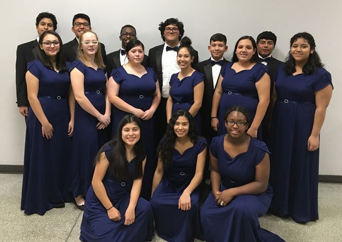 Lee Students in High-School Choir